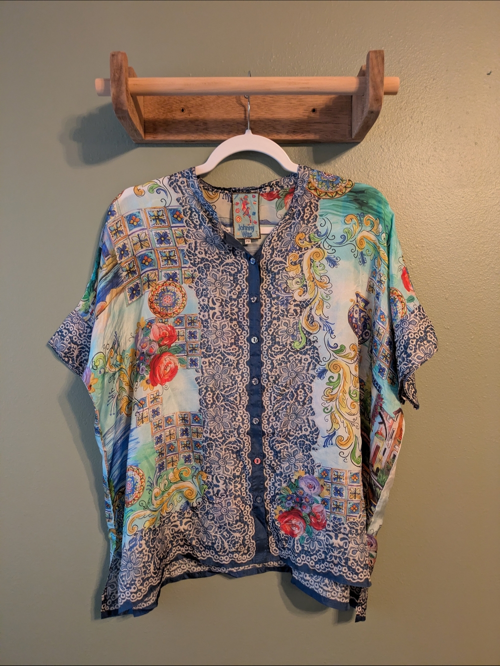 Johnny Was SHIRO 100% Silk Button-Down Shirt Size PM Vacation Tropical